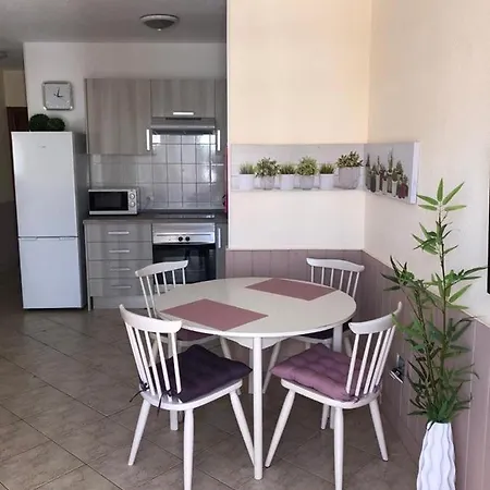 Tenerife With Impressive Pool 136 Costa Del Silencio